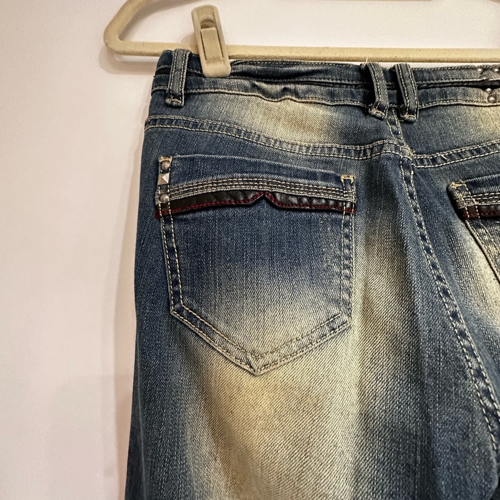 Denim - Picture 4 of 5